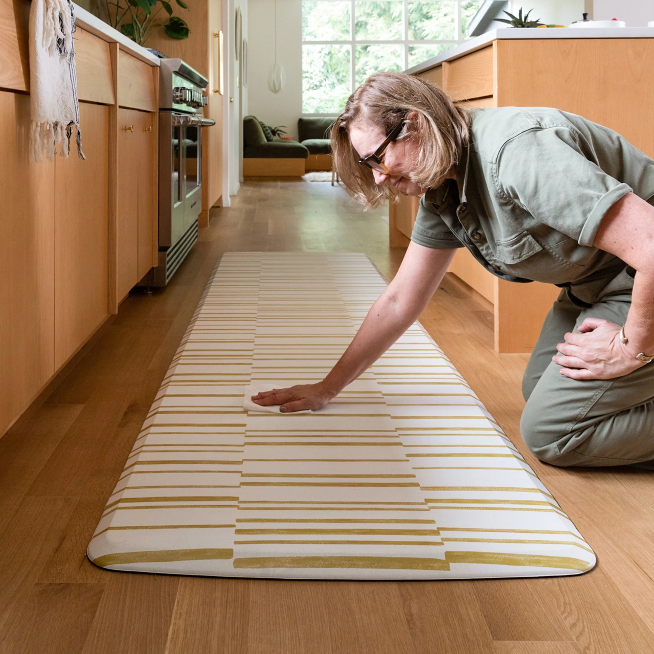Easy Wipe Clean Surface
Spill Proof
Unlike fabric alternatives, there’s no need to launder these mats. Instead, wipe clean with your favorite all purpose cleaner or mild dish soap and dry with a cloth.