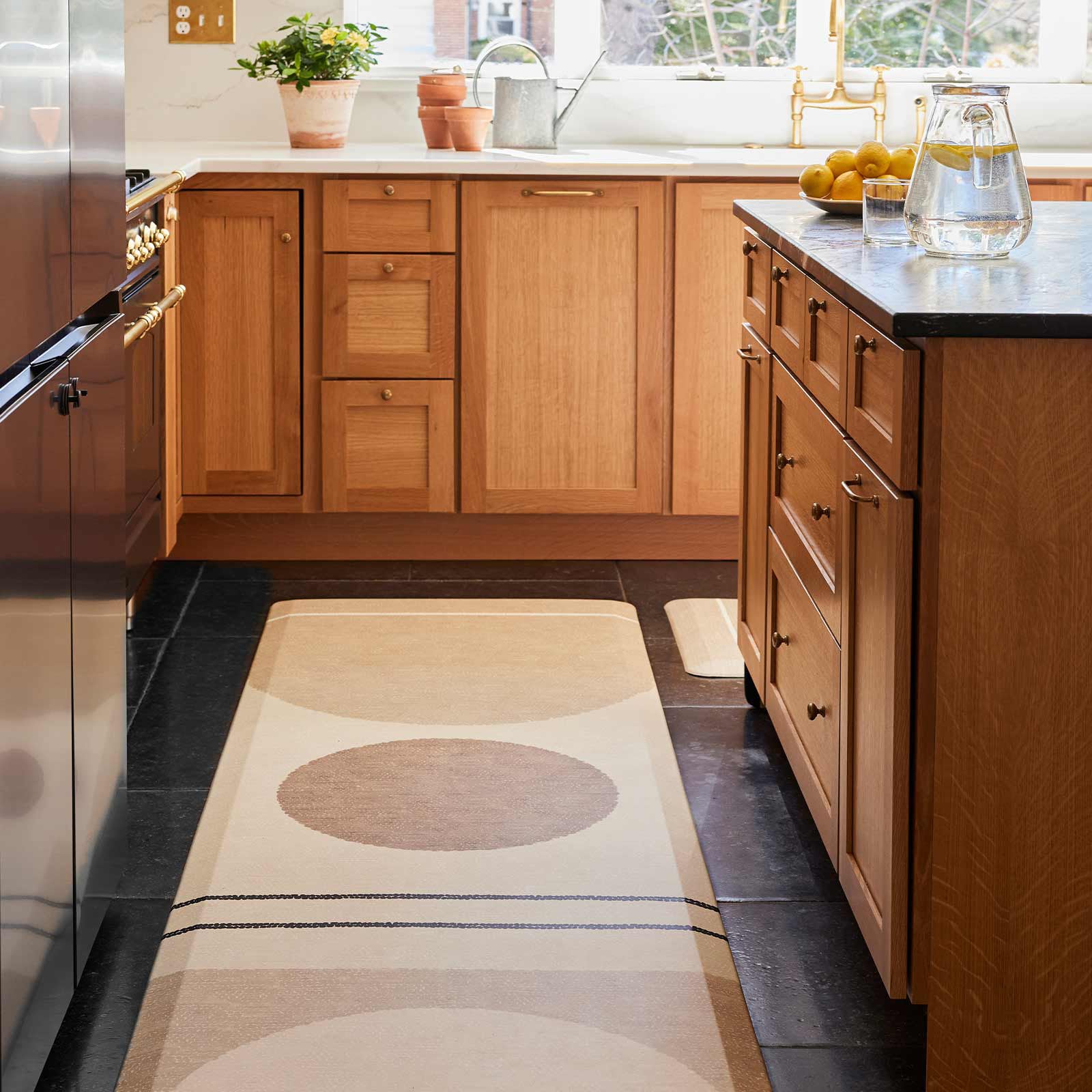 Find Your Perfect Size
For Everywhere You Stand
Find your perfect fit (and feel). Our anti-fatigue standing mats are available in multiple sizes to fit any space, from the kitchen, the laundry room, the workspace and everywhere in between.