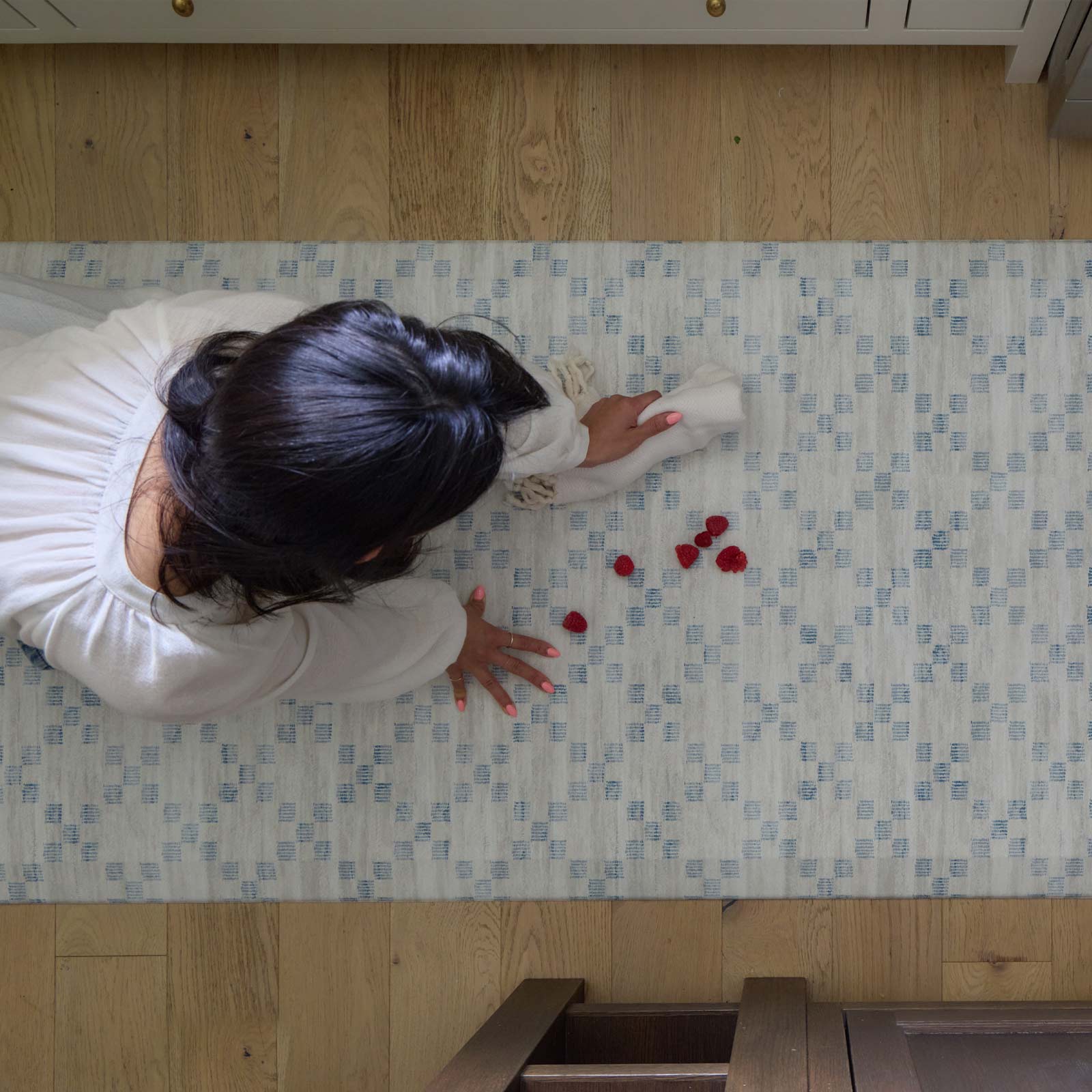 Easy Wipe Clean Surface
Spill Proof
Unlike fabric alternatives, there’s no need to launder these mats. Instead, wipe clean with your favorite all purpose cleaner or mild dish soap and dry with a cloth.