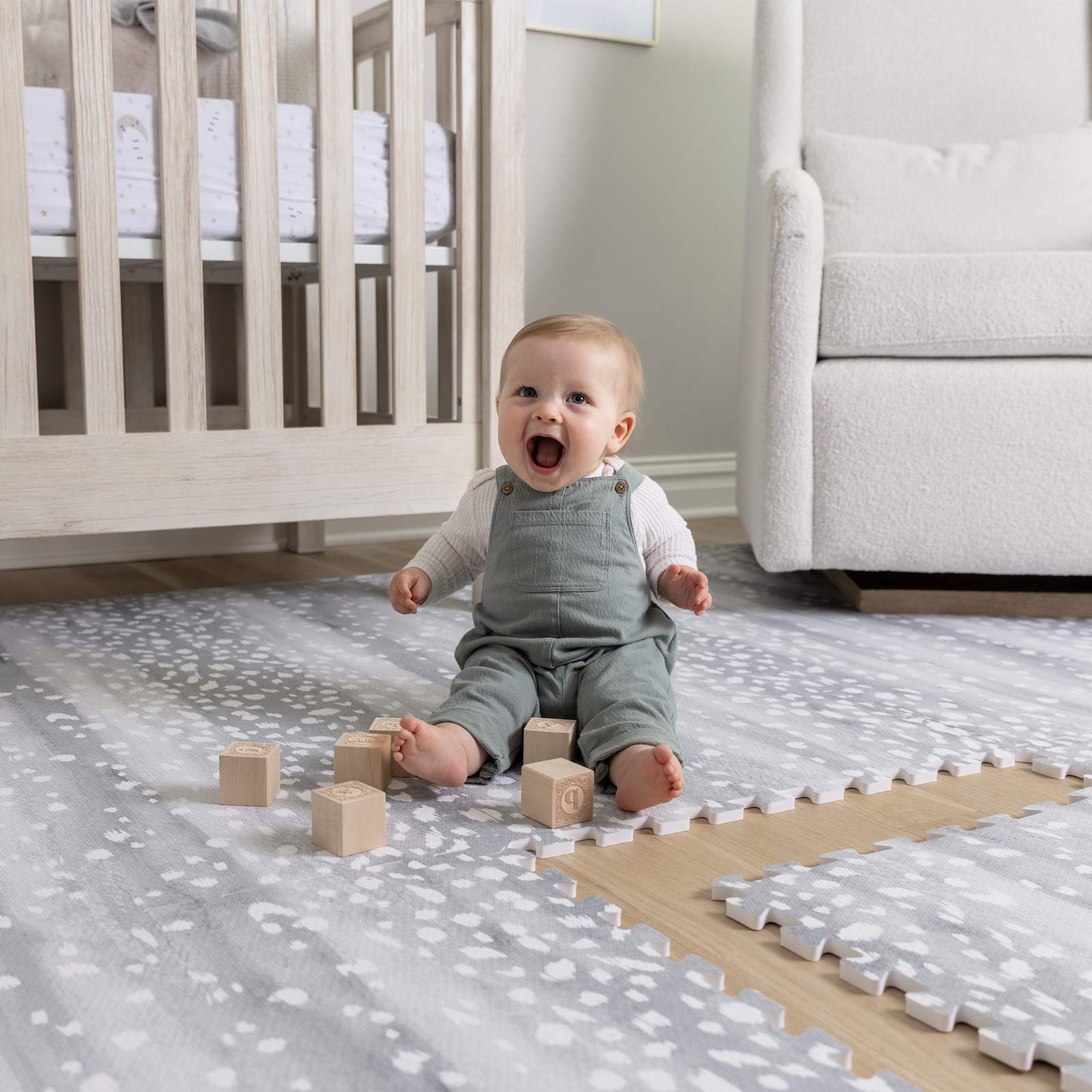Exceeds Safety Standards
Safe For Baby
Our play mats are made of premium-quality, non-toxic EVA foam and printed top film layer and are rigorously tested to meet and exceed the US Safety Standard and EU Toy Directive requirements.