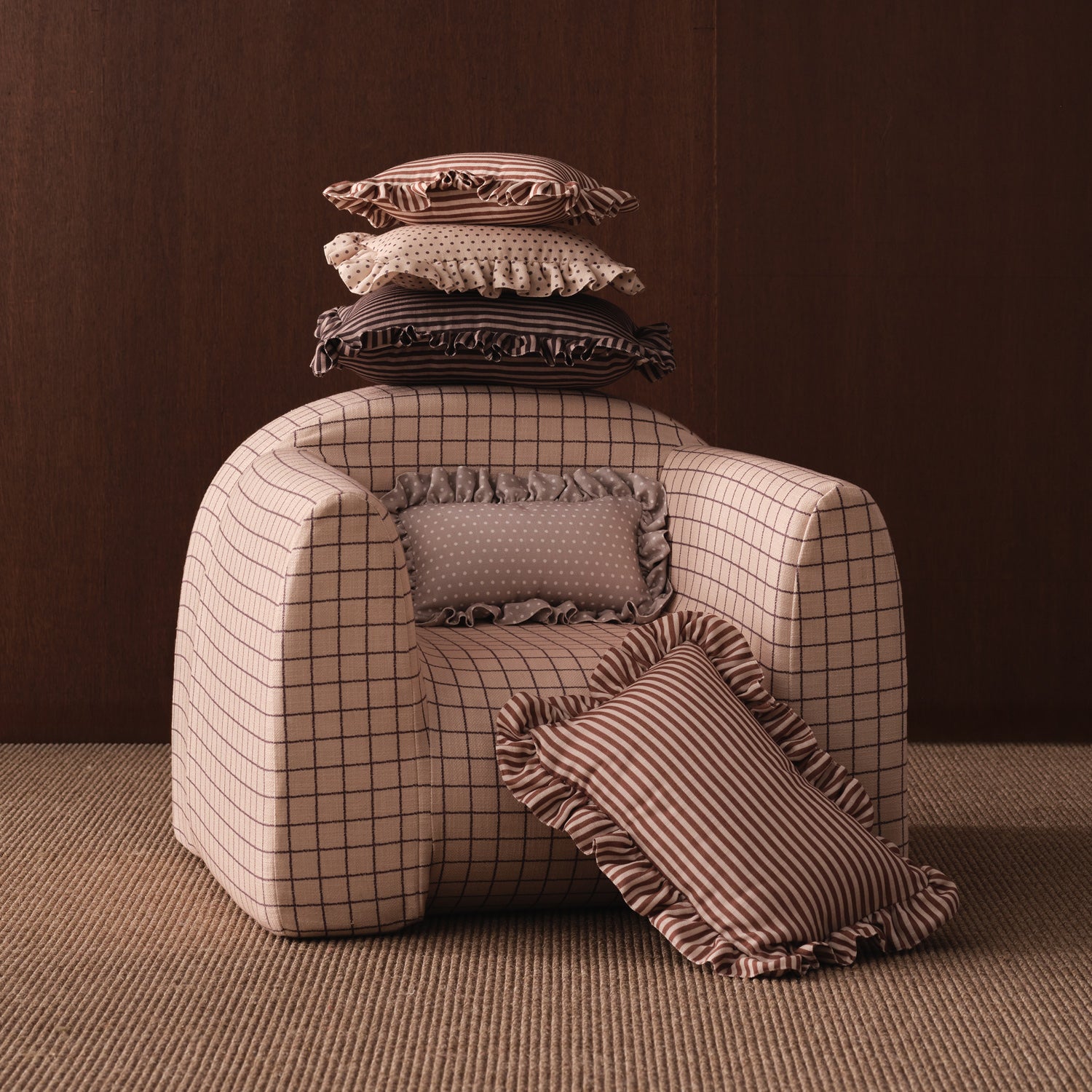 Mini Ruffle Pillow | Finley