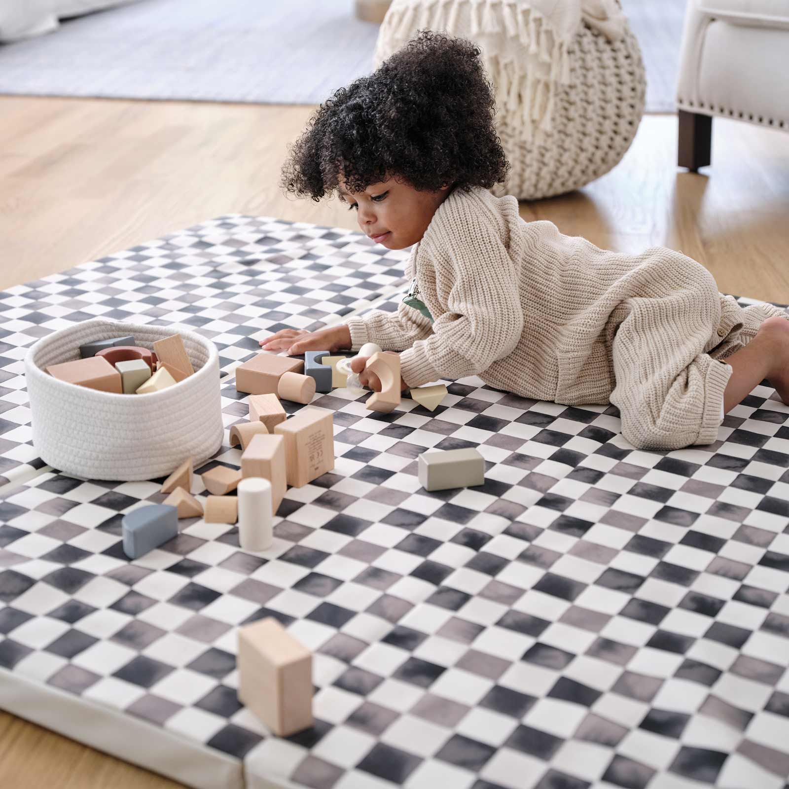 How to Get Your Kids to Play Independently (Without Screens)