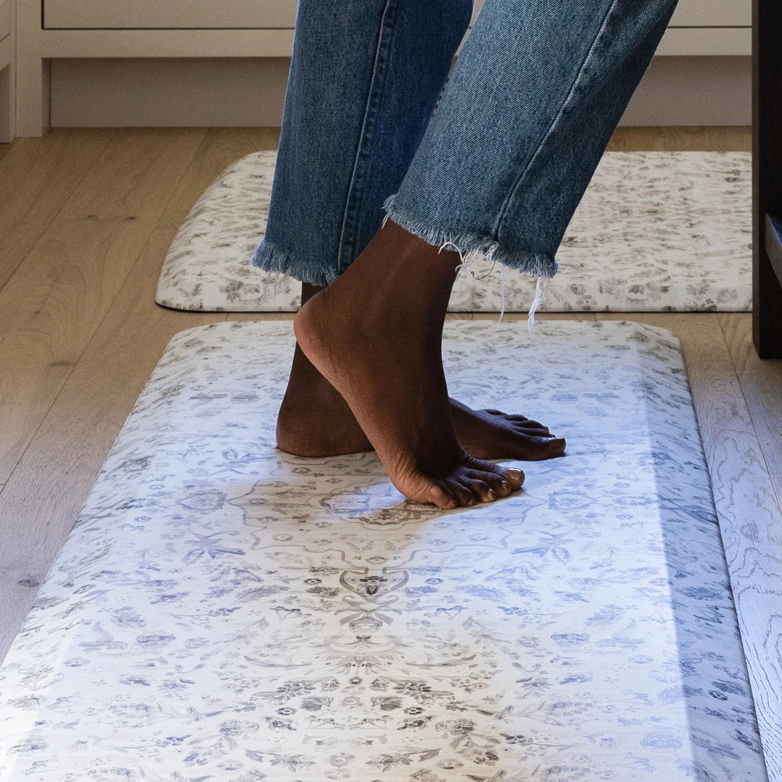 Sink your feet into the Imprint Cumulus9 Comfort Mat - Mom Blog Society