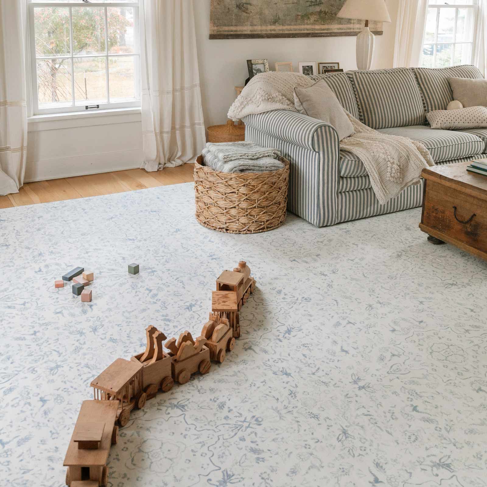 Delft Blue Floral Play Mat | Emile - Little Nomad | House of Noa Delft Blue Floral Play Mat | Emile - Little Nomad | House of Noa