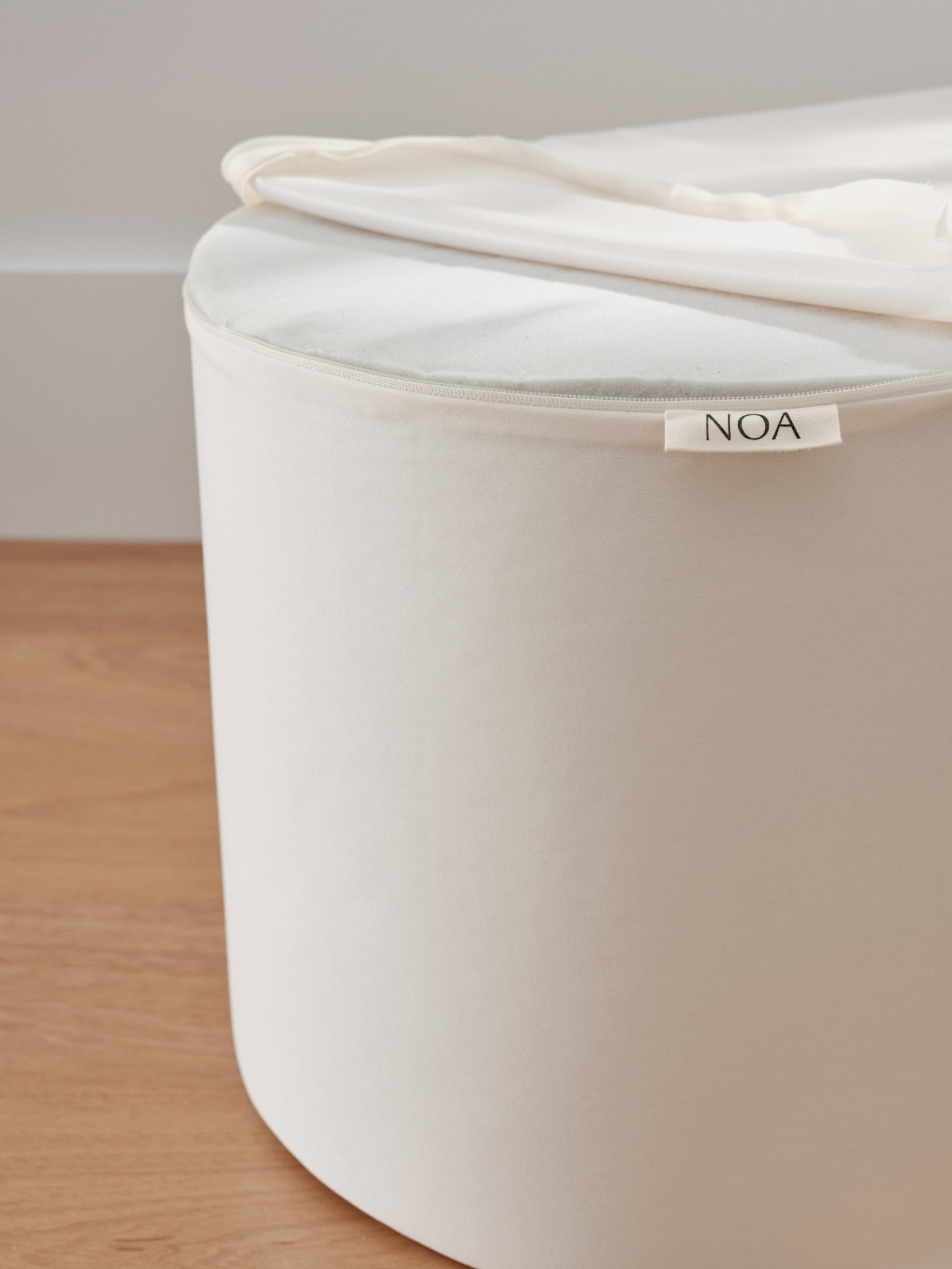 Ivory Ottoman | Bennett | House of Noa