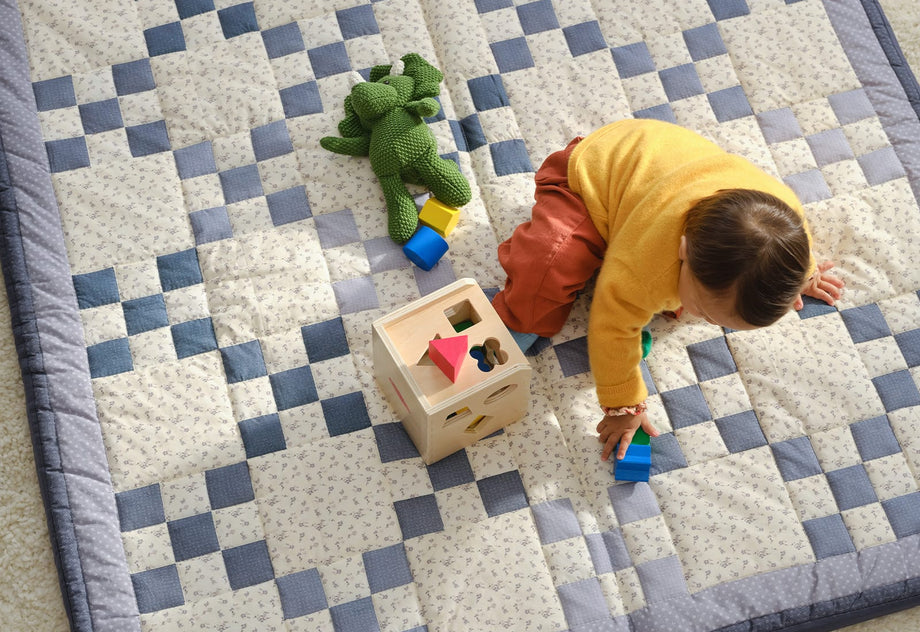 Quilted Mat | Irish Chain - Winter