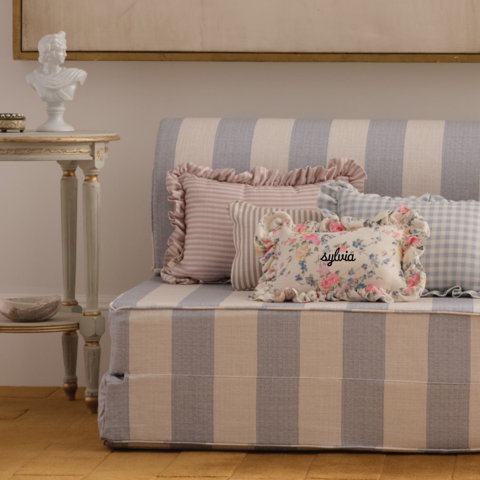 Mini Ruffle Pillow | Ellie
