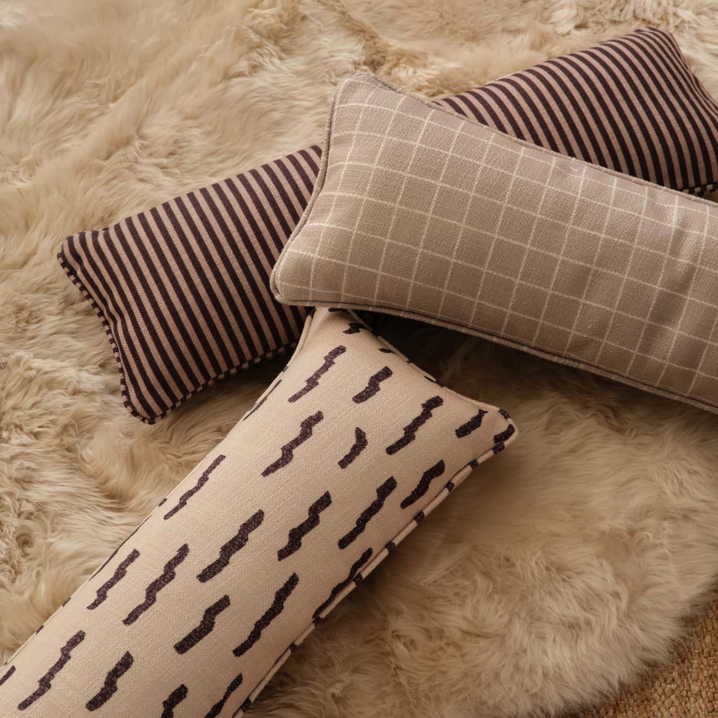 Lumbar Pillow | Grid