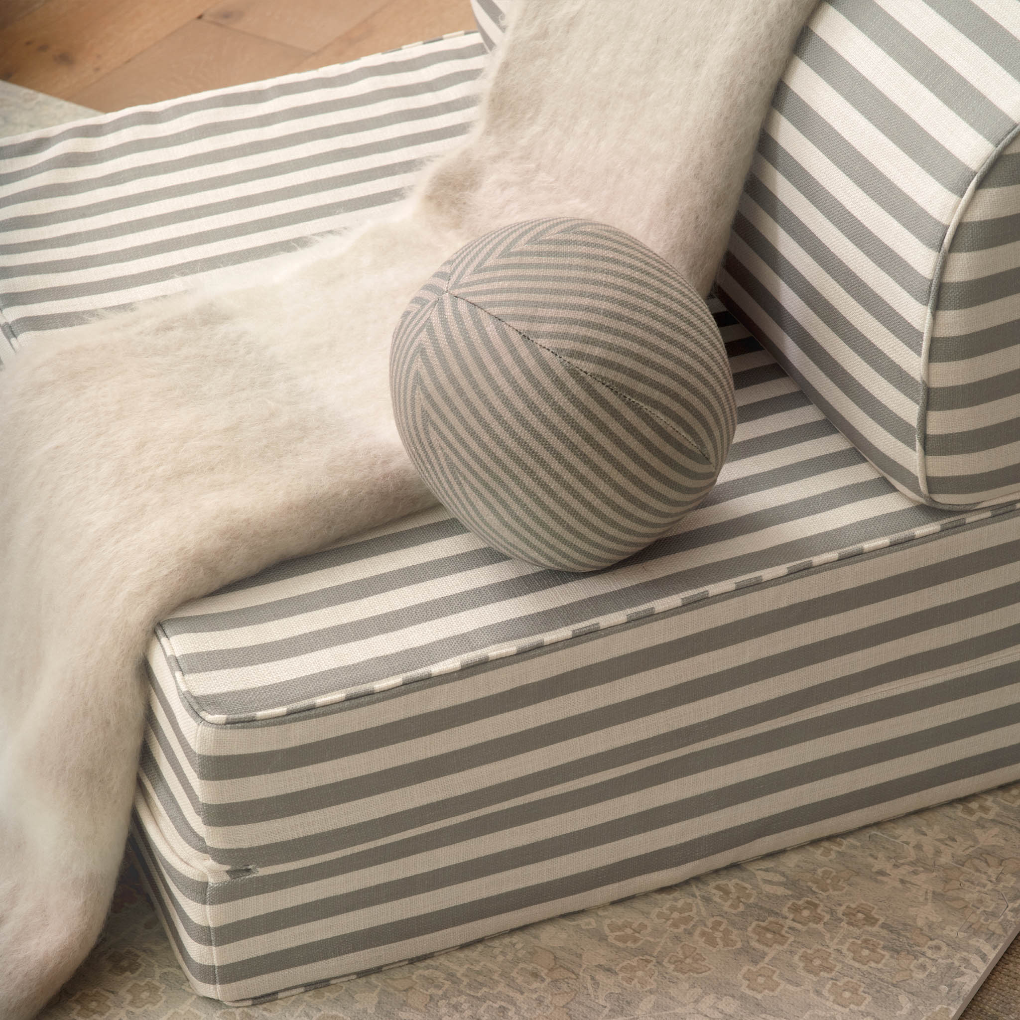 Sphere Pillow | Finley