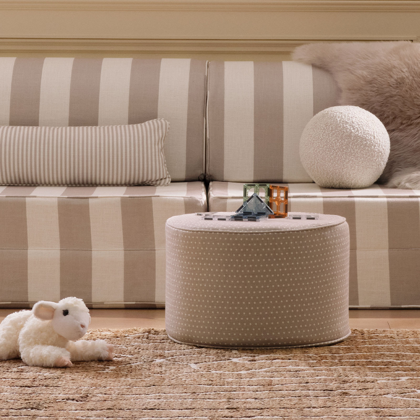 Ottoman | Swiss Dot