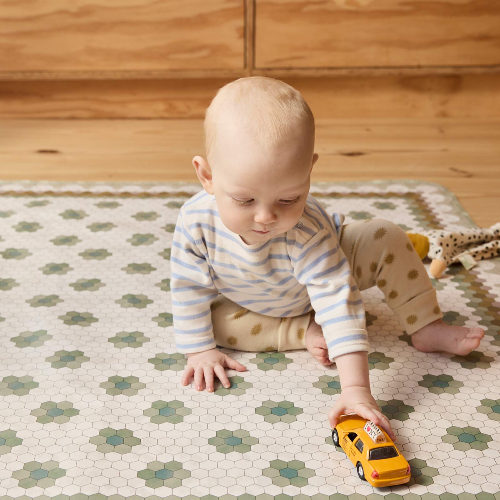 Anywhere Highchair Mat | Daisy.
