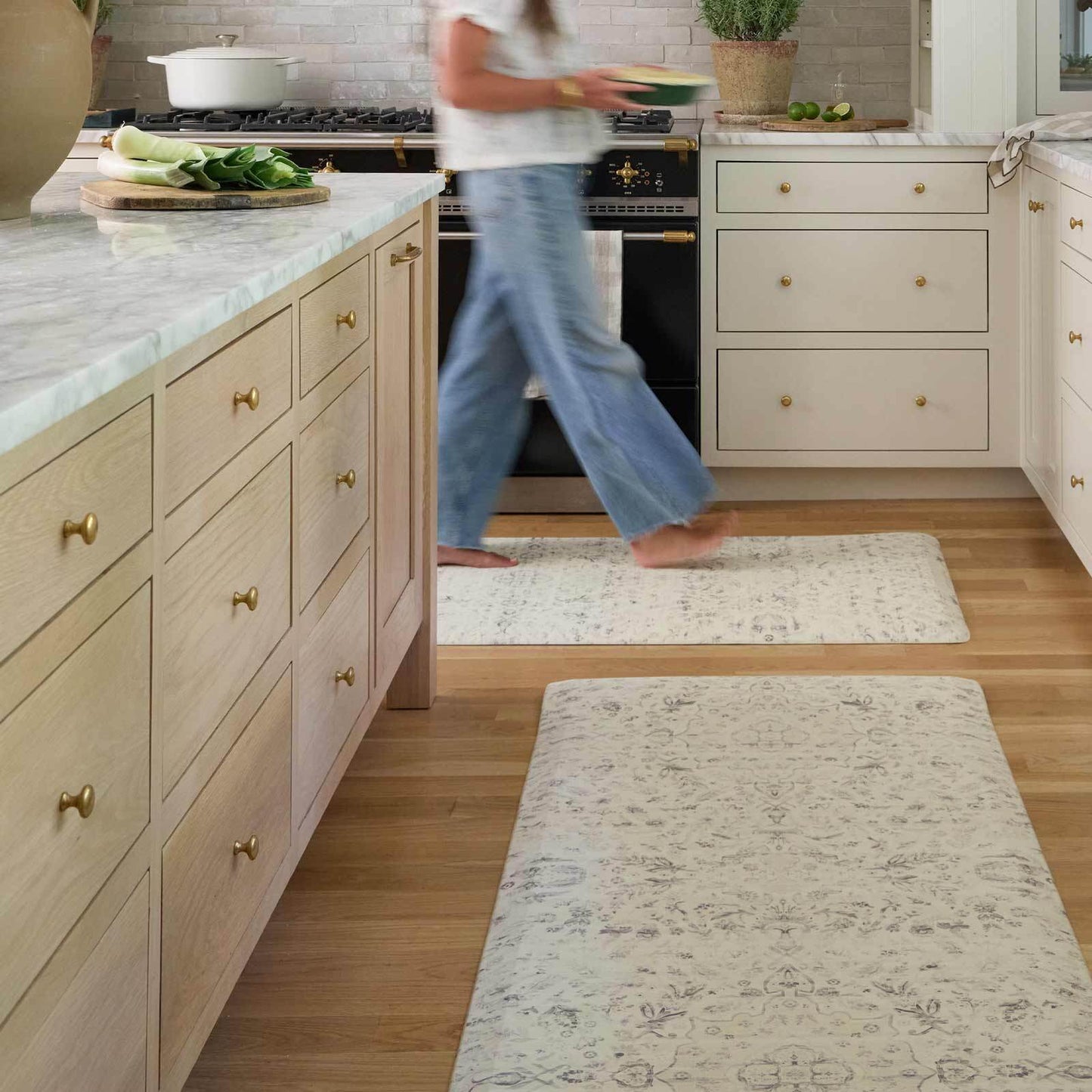 Nama Standing Mat | Emile