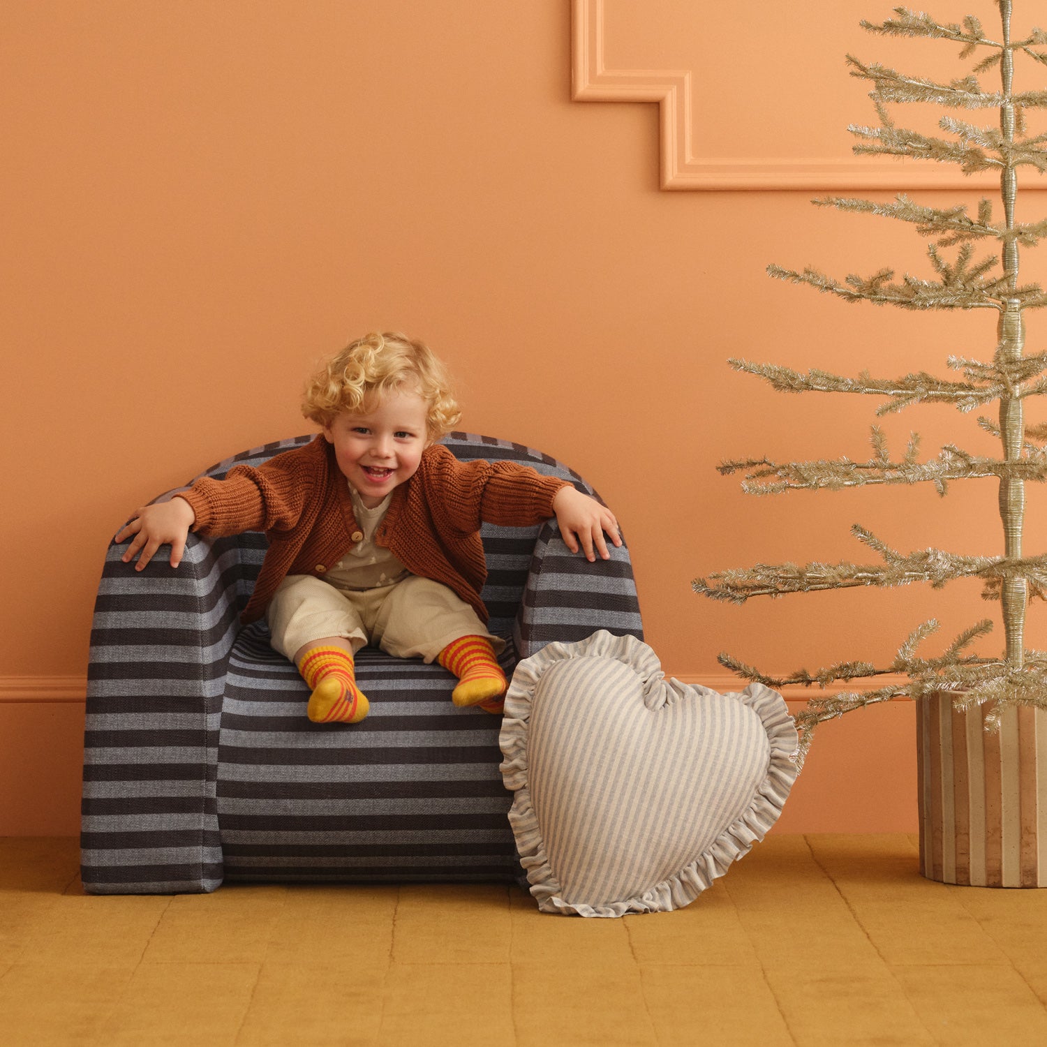 Heart Ruffle Pillow | Finley