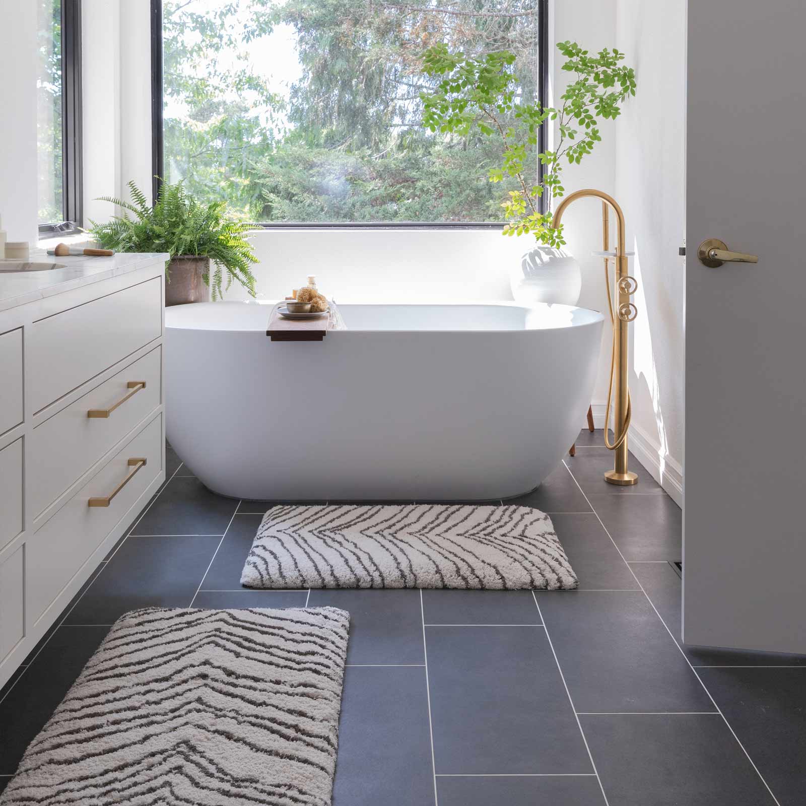 House of Noa | Comfy Bath Mat in Pearl - 21x58 + Liner