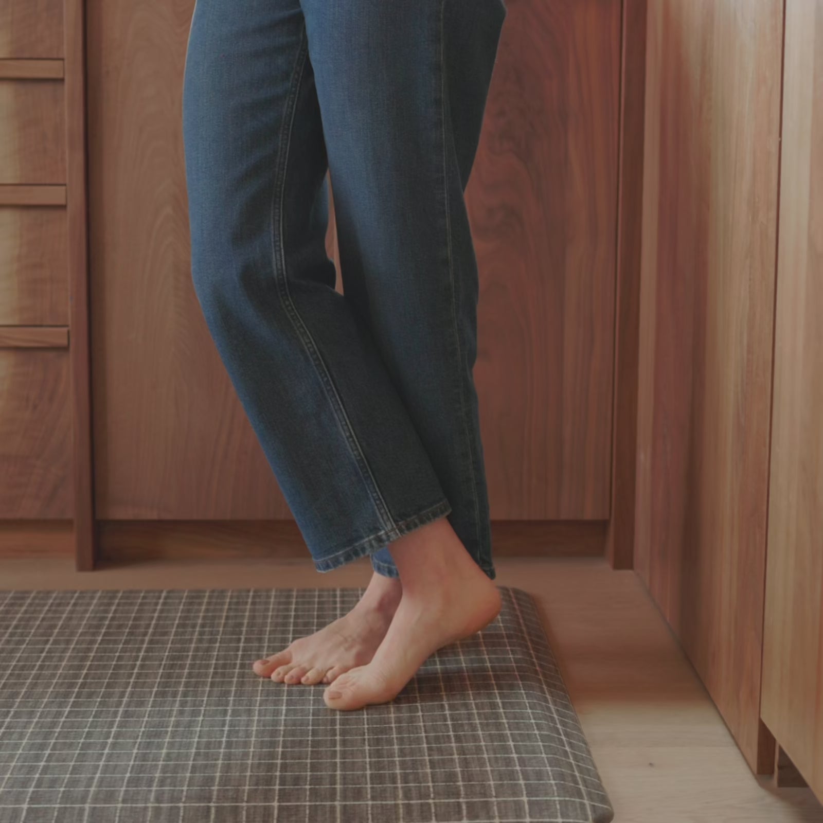 Nama Standing Mat | Axel